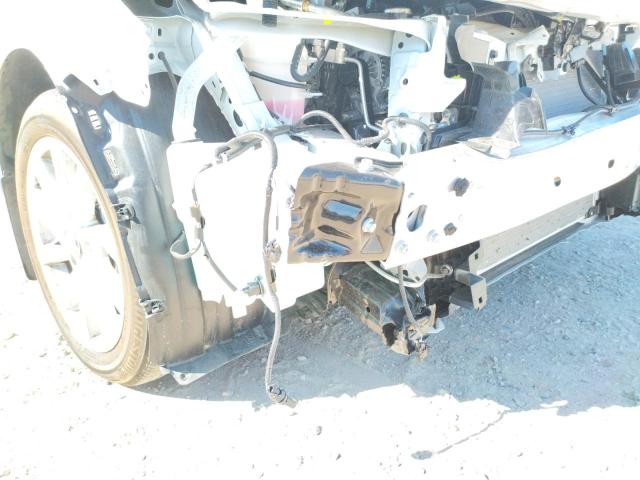 Photo 8 VIN: 4T1C11AK3NU689415 - TOYOTA CAMRY LE 