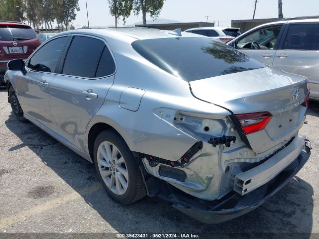 Photo 2 VIN: 4T1C11AK3NU717455 - TOYOTA CAMRY 