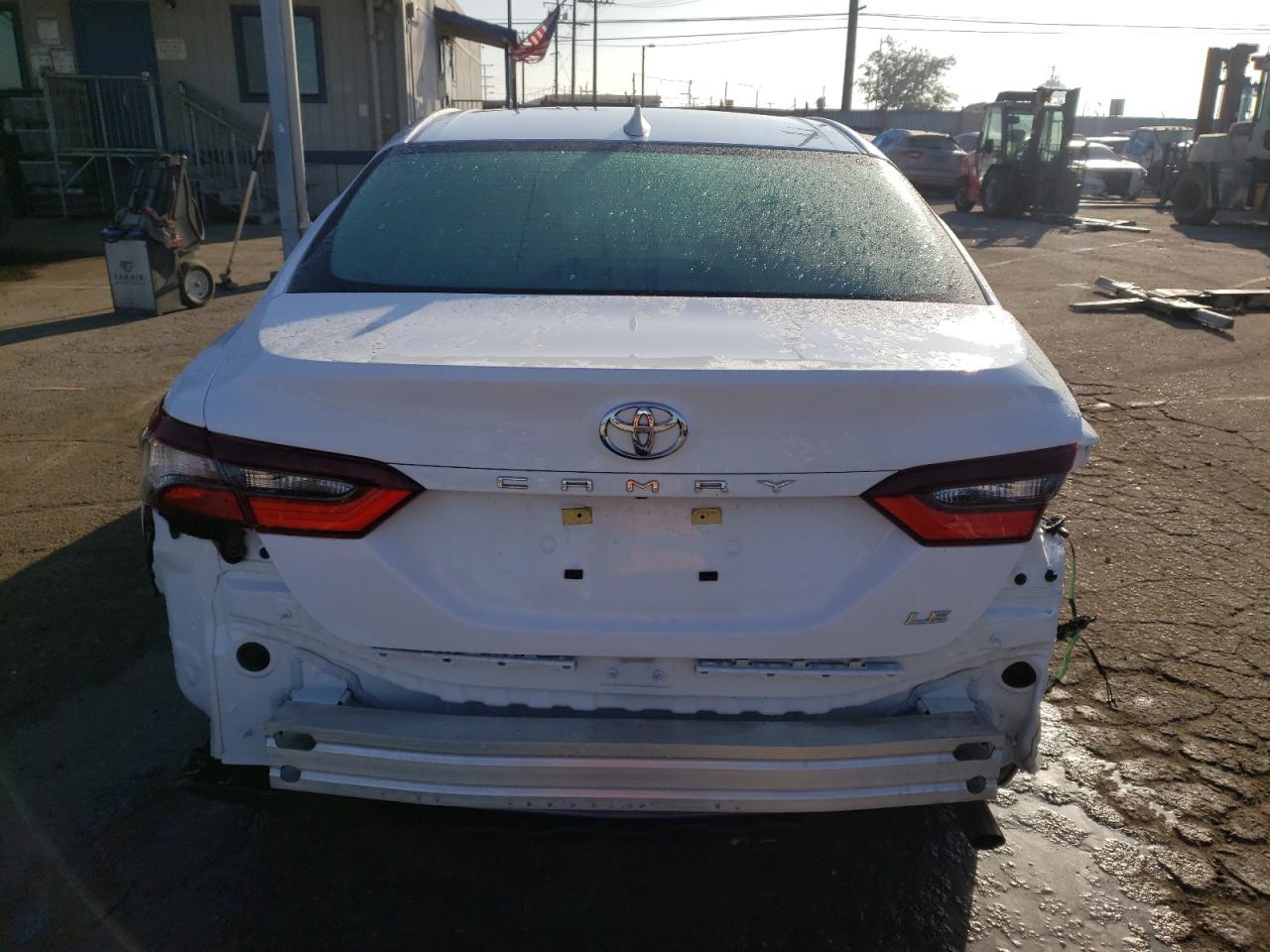 Photo 5 VIN: 4T1C11AK3PU778517 - TOYOTA CAMRY 