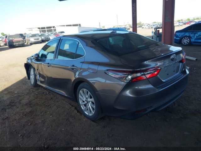 Photo 2 VIN: 4T1C11AK3PU807188 - TOYOTA CAMRY 