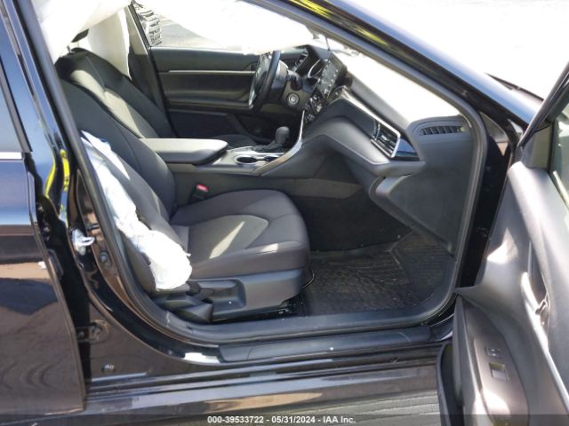 Photo 4 VIN: 4T1C11AK3PU829367 - TOYOTA CAMRY 