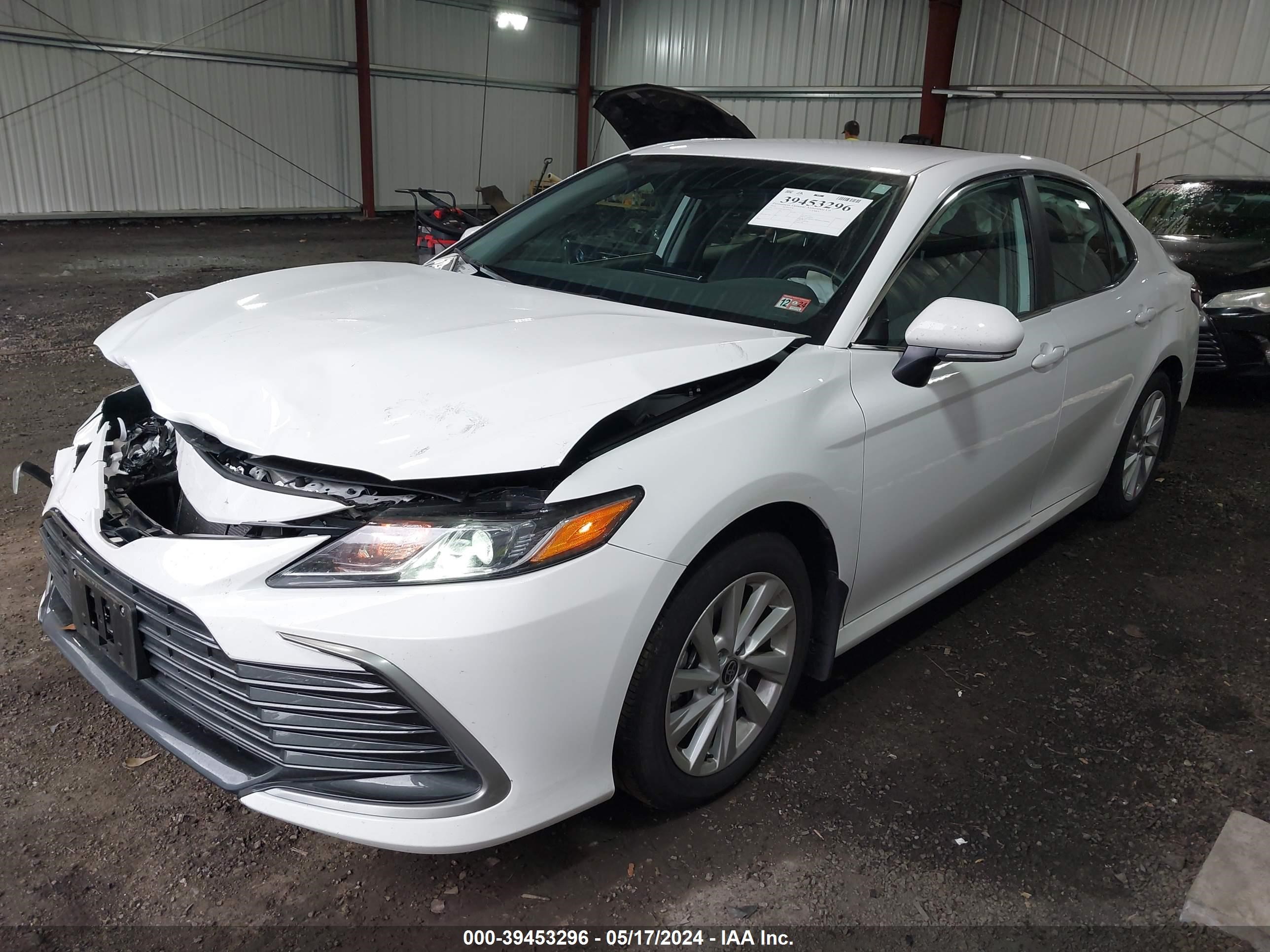 Photo 1 VIN: 4T1C11AK3RU878166 - TOYOTA CAMRY 