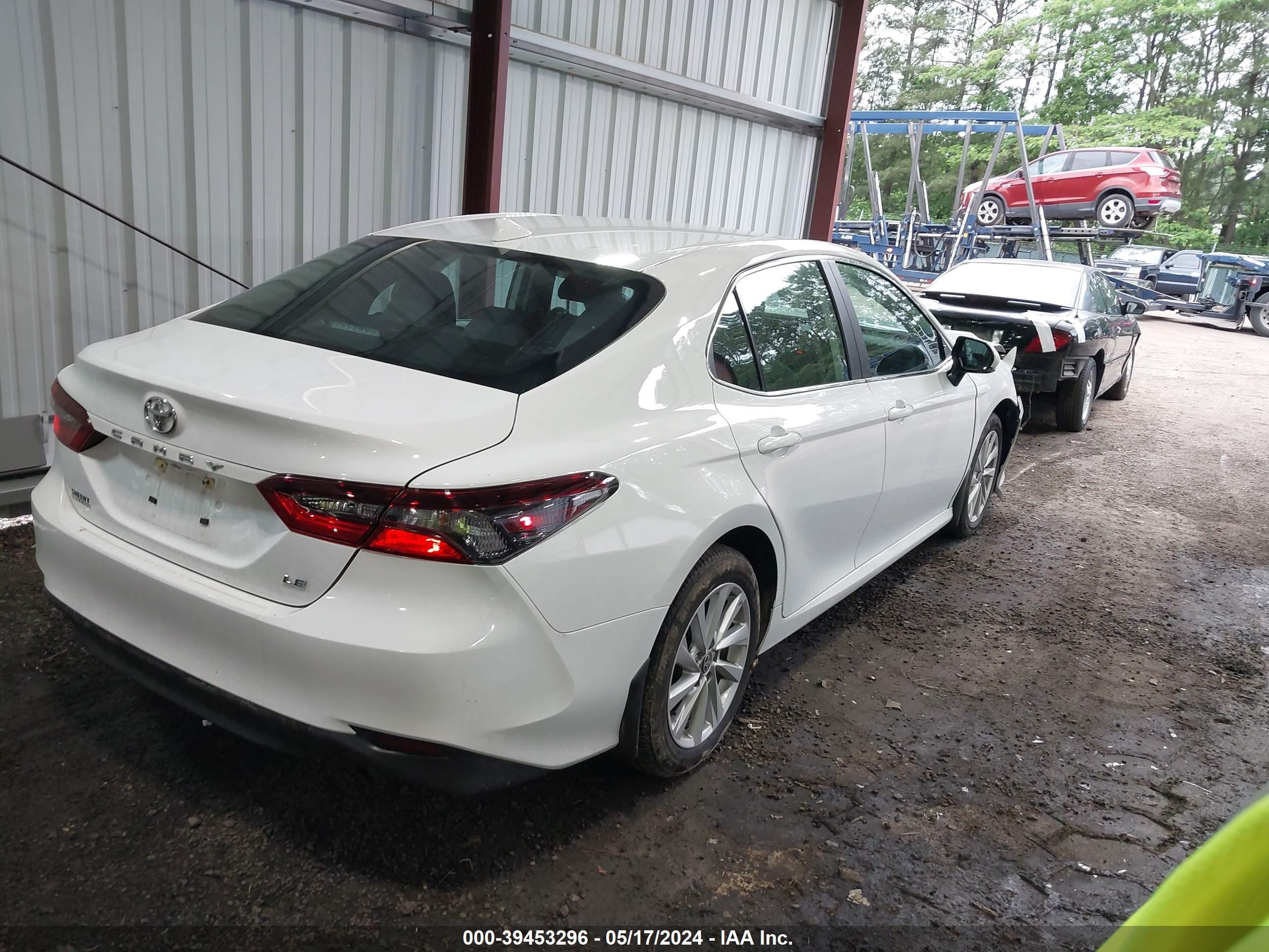 Photo 3 VIN: 4T1C11AK3RU878166 - TOYOTA CAMRY 