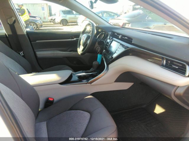 Photo 4 VIN: 4T1C11AK4LU999456 - TOYOTA CAMRY 