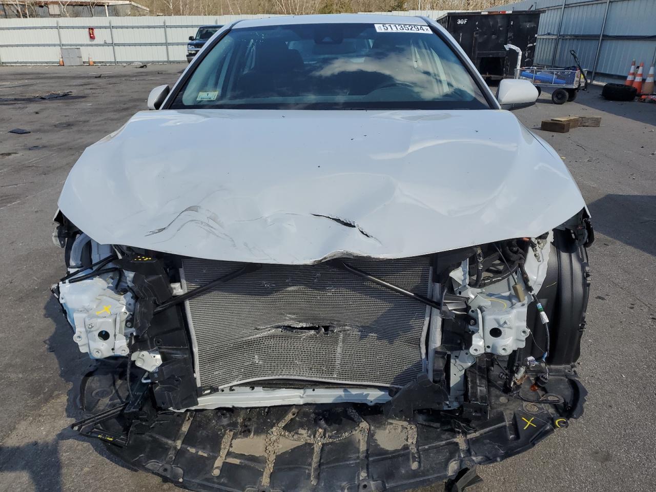 Photo 4 VIN: 4T1C11AK4NU047043 - TOYOTA CAMRY 