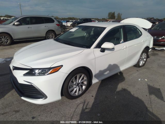 Photo 1 VIN: 4T1C11AK4NU618725 - TOYOTA CAMRY 