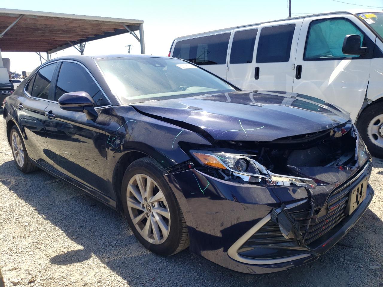 Photo 3 VIN: 4T1C11AK4NU626906 - TOYOTA CAMRY 