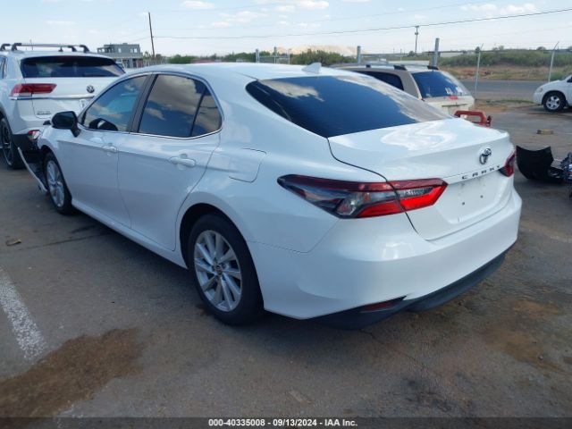 Photo 2 VIN: 4T1C11AK4NU633273 - TOYOTA CAMRY 