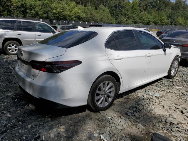 Photo 2 VIN: 4T1C11AK4NU640384 - TOYOTA CAMRY LE 