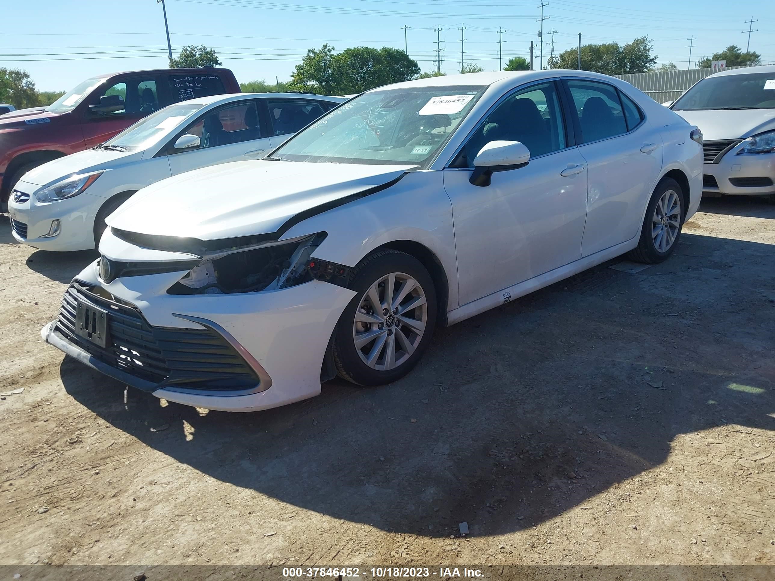 Photo 1 VIN: 4T1C11AK4NU640739 - TOYOTA CAMRY 