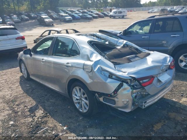 Photo 2 VIN: 4T1C11AK4NU643768 - TOYOTA CAMRY 