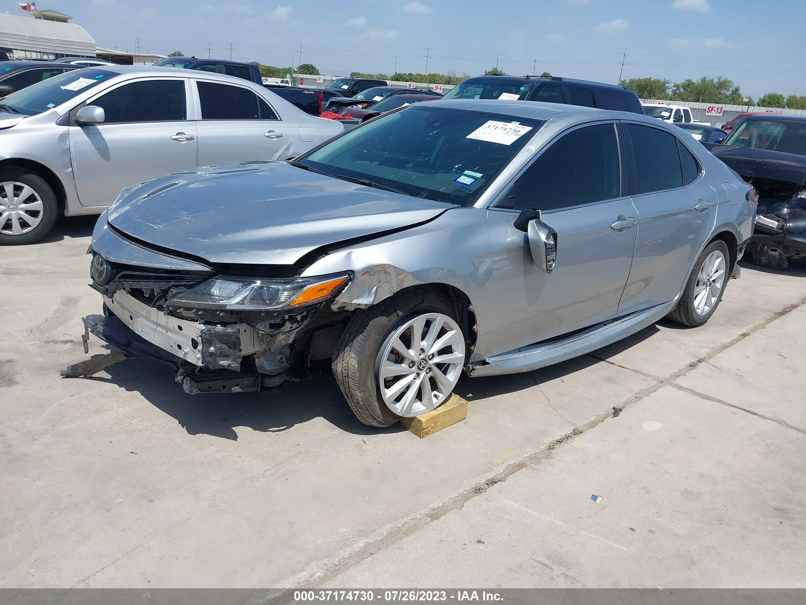 Photo 1 VIN: 4T1C11AK4NU647030 - TOYOTA CAMRY 