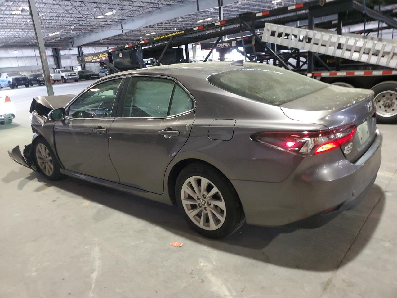 Photo 1 VIN: 4T1C11AK4NU654107 - TOYOTA CAMRY 