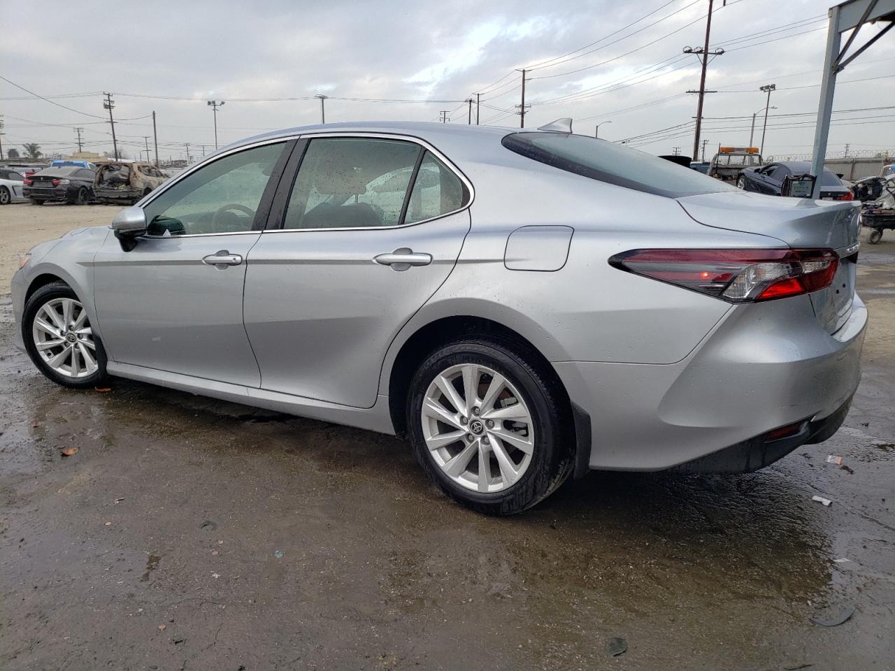 Photo 1 VIN: 4T1C11AK4PU132094 - TOYOTA CAMRY 