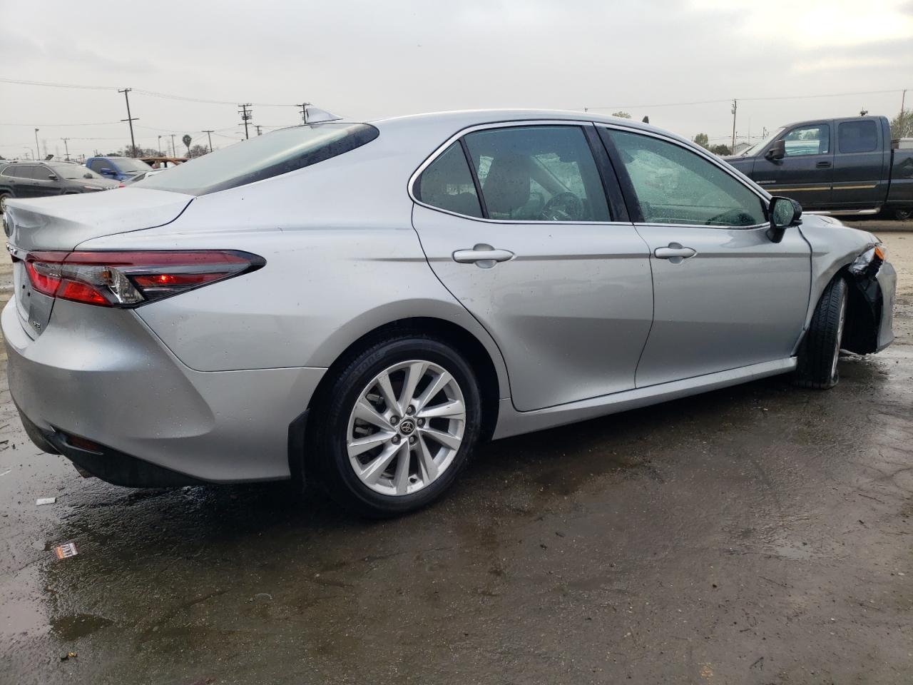 Photo 2 VIN: 4T1C11AK4PU132094 - TOYOTA CAMRY 