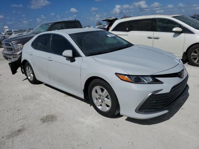 Photo 3 VIN: 4T1C11AK4PU160560 - TOYOTA CAMRY LE 