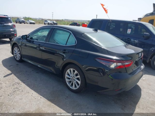 Photo 2 VIN: 4T1C11AK4PU749057 - TOYOTA CAMRY 