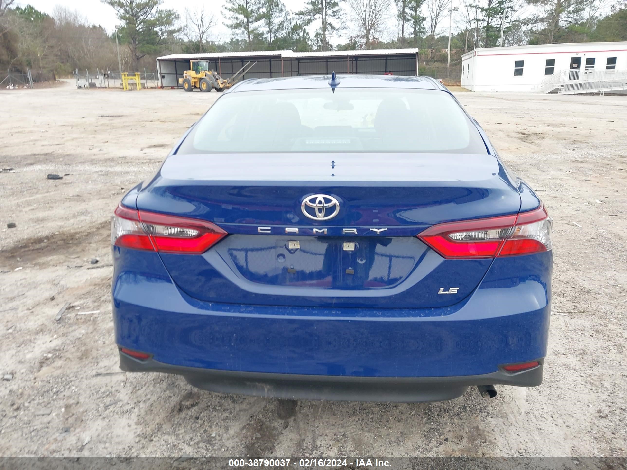 Photo 16 VIN: 4T1C11AK4RU200994 - TOYOTA CAMRY 