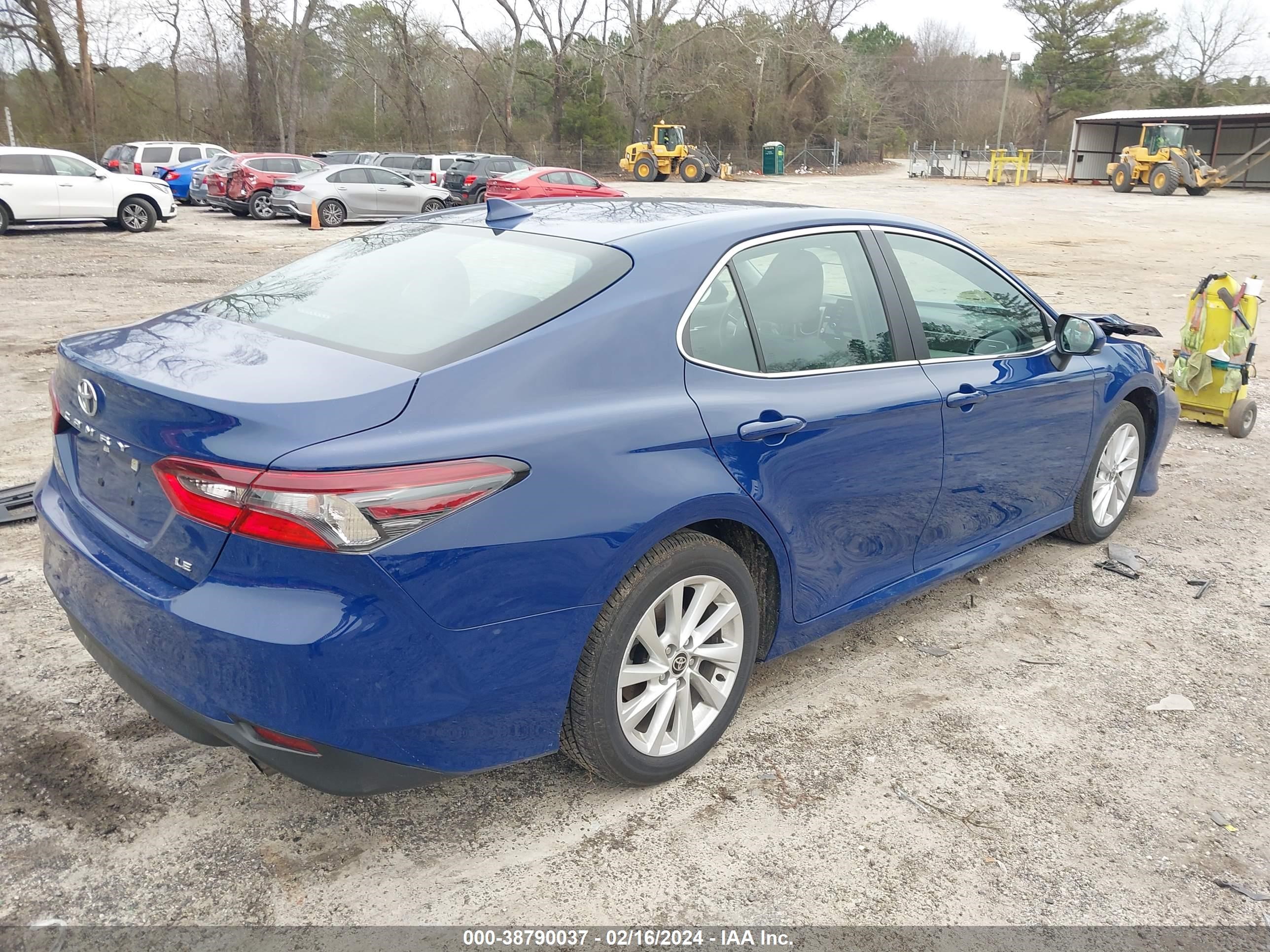 Photo 3 VIN: 4T1C11AK4RU200994 - TOYOTA CAMRY 