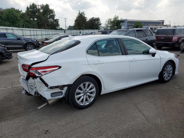 Photo 2 VIN: 4T1C11AK5LU863482 - TOYOTA CAMRY LE 