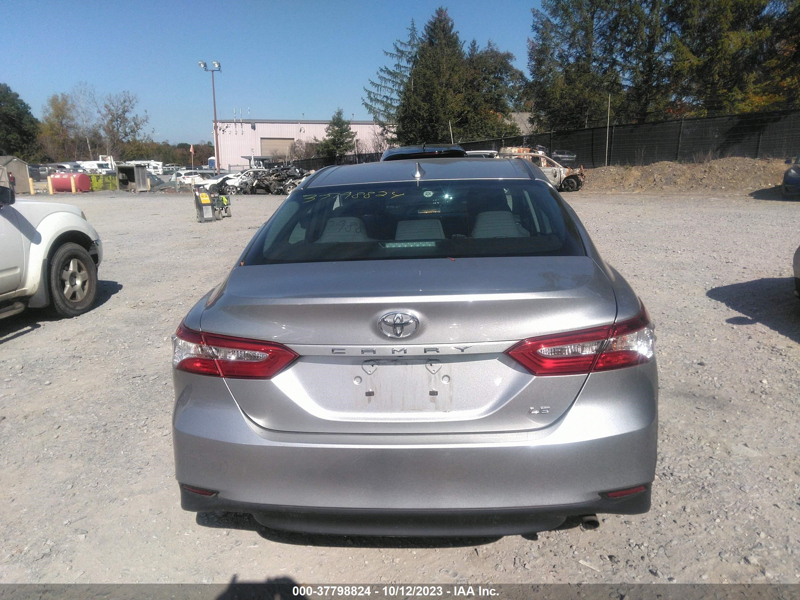 Photo 15 VIN: 4T1C11AK5LU894361 - TOYOTA CAMRY 