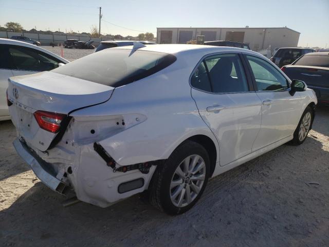 Photo 3 VIN: 4T1C11AK5LU913636 - TOYOTA CAMRY LE 