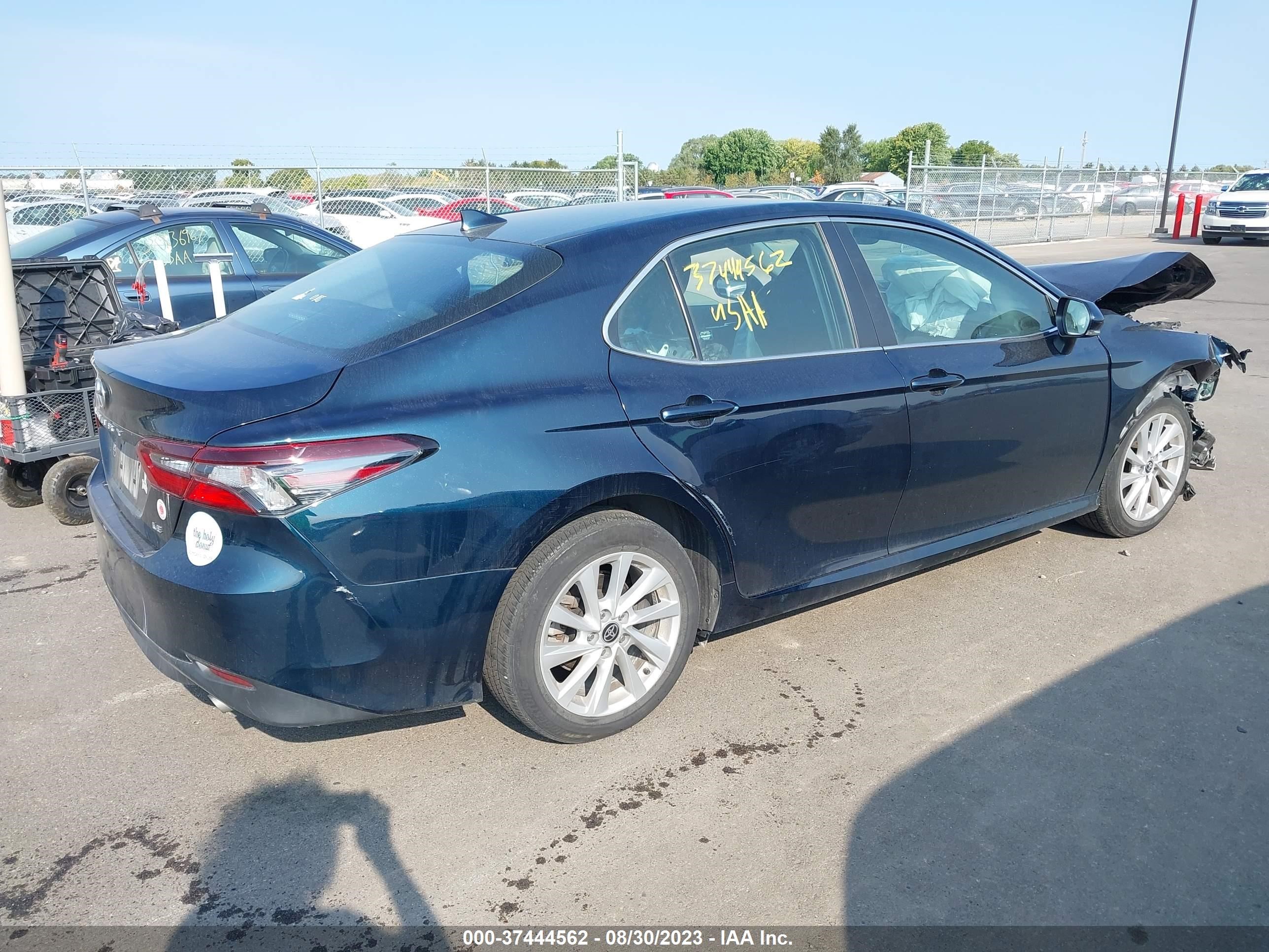 Photo 3 VIN: 4T1C11AK5MU497864 - TOYOTA CAMRY 