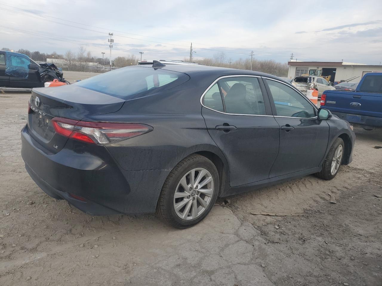 Photo 2 VIN: 4T1C11AK5MU554595 - TOYOTA CAMRY 