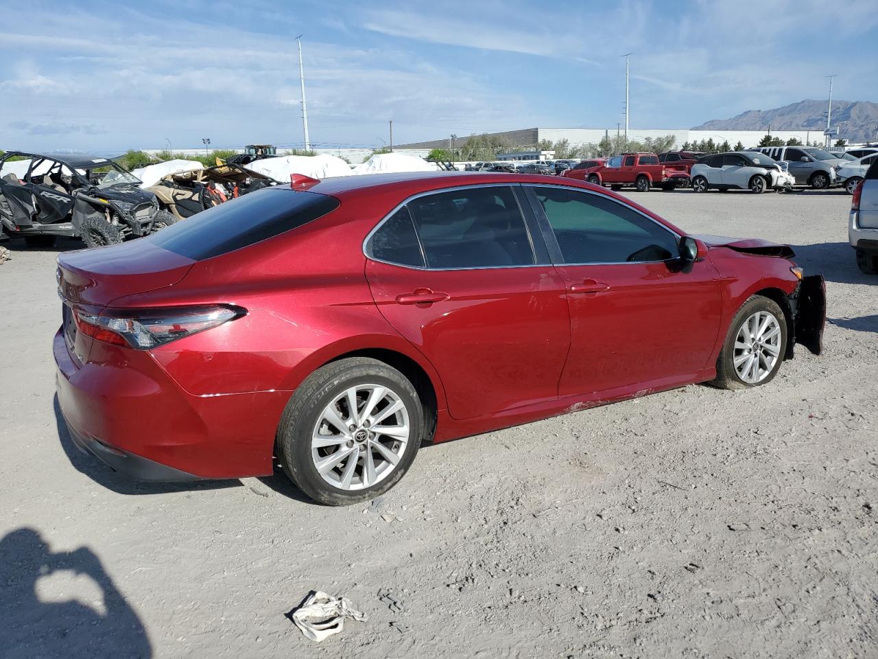 Photo 2 VIN: 4T1C11AK5MU588746 - TOYOTA CAMRY 