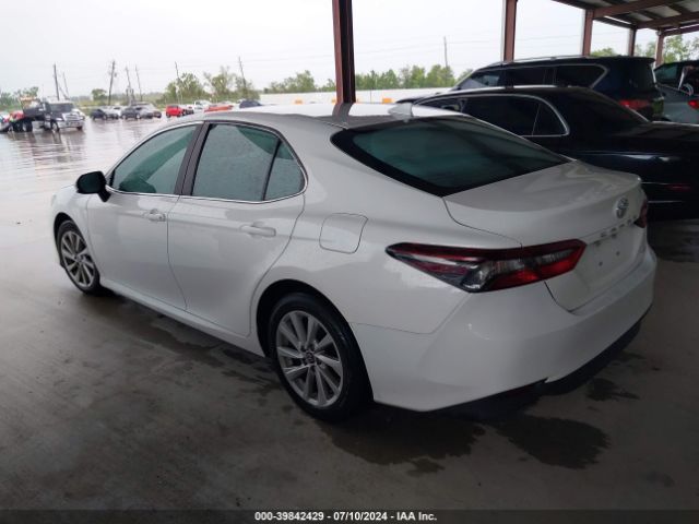 Photo 2 VIN: 4T1C11AK5MU589444 - TOYOTA CAMRY 