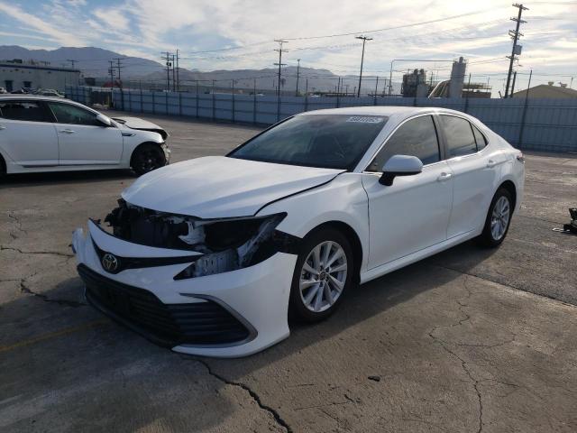 Photo 1 VIN: 4T1C11AK5NU627742 - TOYOTA CAMRY LE 