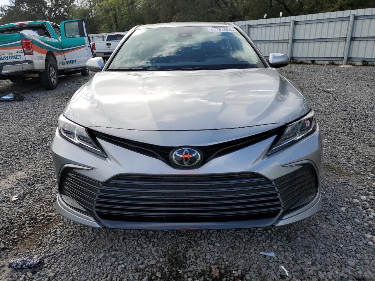 Photo 4 VIN: 4T1C11AK5NU656061 - TOYOTA CAMRY 