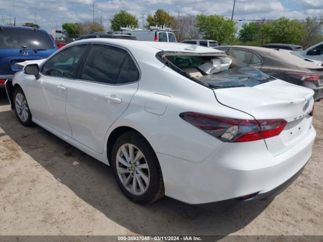 Photo 2 VIN: 4T1C11AK5PU168201 - TOYOTA CAMRY 