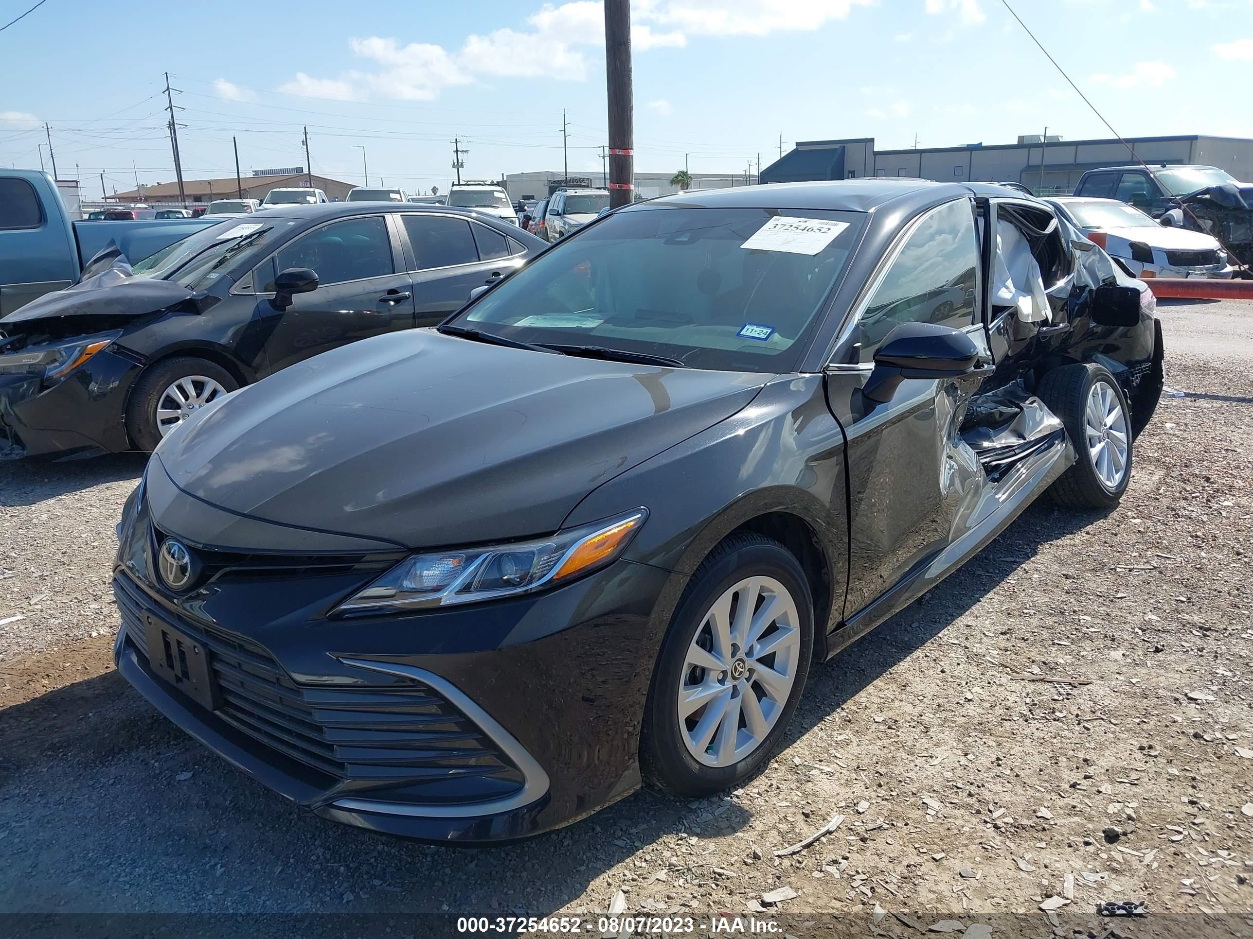 Photo 1 VIN: 4T1C11AK5PU750833 - TOYOTA CAMRY 