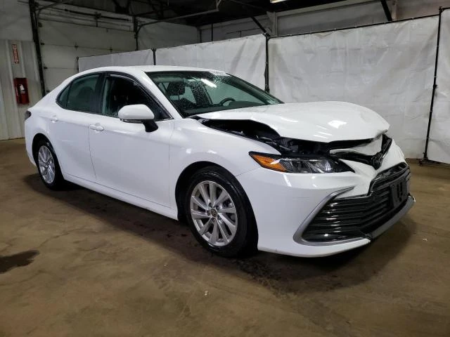 Photo 3 VIN: 4T1C11AK5PU803840 - TOYOTA CAMRY LE 