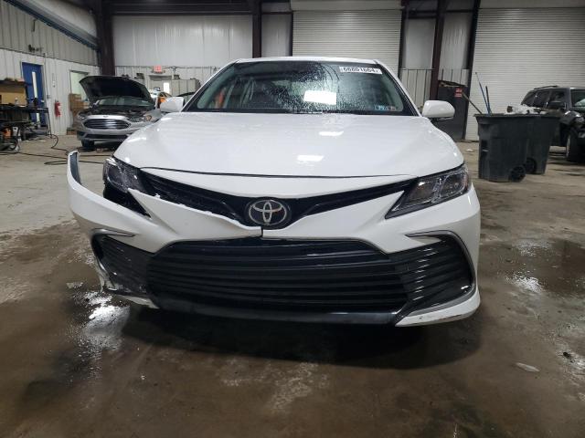 Photo 4 VIN: 4T1C11AK5PU820718 - TOYOTA CAMRY LE 