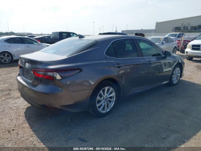 Photo 3 VIN: 4T1C11AK5PU837809 - TOYOTA CAMRY 