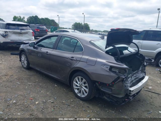 Photo 2 VIN: 4T1C11AK5RU211602 - TOYOTA CAMRY 