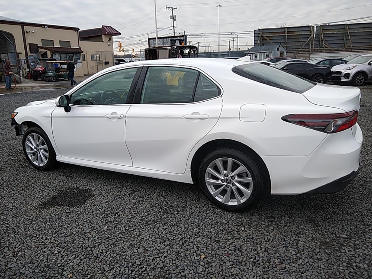 Photo 2 VIN: 4T1C11AK5RU212202 - TOYOTA CAMRY 