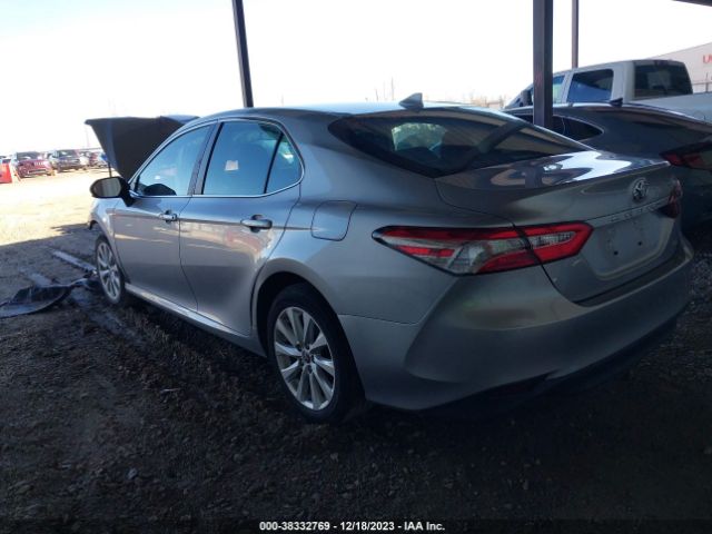 Photo 2 VIN: 4T1C11AK6LU382902 - TOYOTA CAMRY 