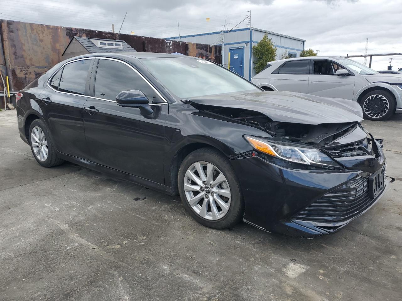 Photo 3 VIN: 4T1C11AK6LU917324 - TOYOTA CAMRY 