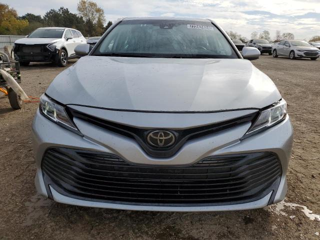 Photo 4 VIN: 4T1C11AK6LU960951 - TOYOTA CAMRY LE 