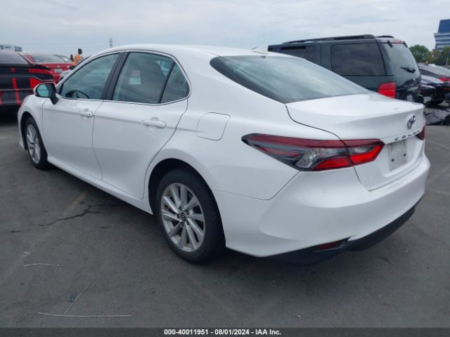 Photo 2 VIN: 4T1C11AK6NU039199 - TOYOTA CAMRY 