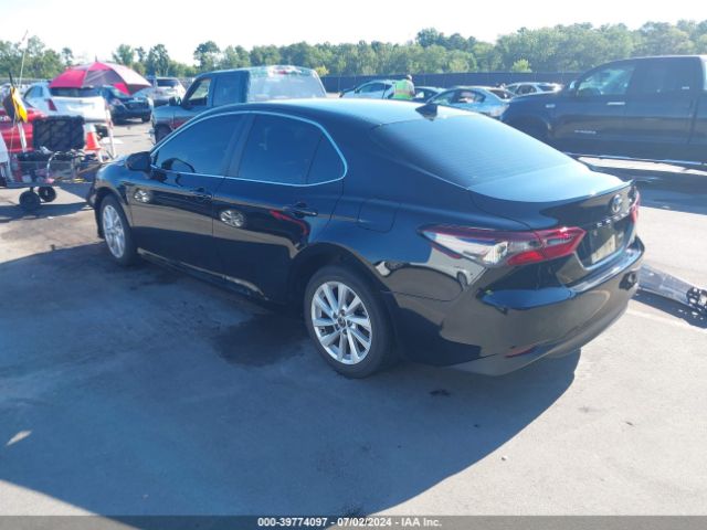 Photo 2 VIN: 4T1C11AK6NU067584 - TOYOTA CAMRY 