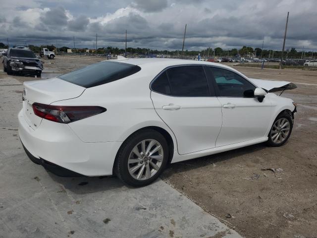 Photo 2 VIN: 4T1C11AK6NU644615 - TOYOTA CAMRY LE 