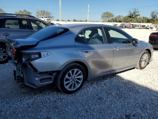 Photo 2 VIN: 4T1C11AK6NU667652 - TOYOTA CAMRY LE 