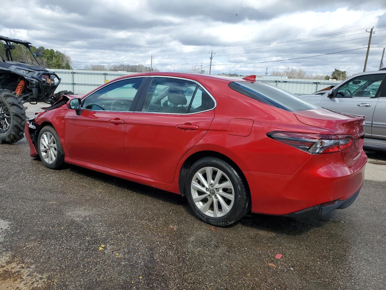 Photo 1 VIN: 4T1C11AK6PU161631 - TOYOTA CAMRY 