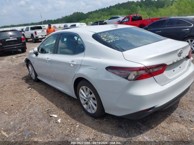 Photo 2 VIN: 4T1C11AK6PU187159 - TOYOTA CAMRY 