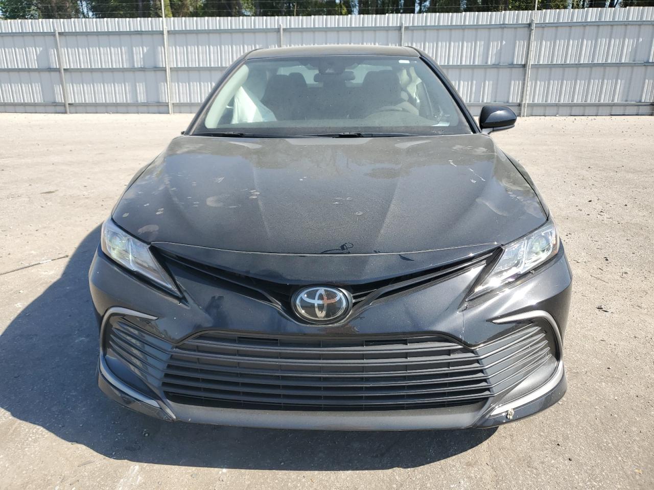 Photo 4 VIN: 4T1C11AK6PU720871 - TOYOTA CAMRY 