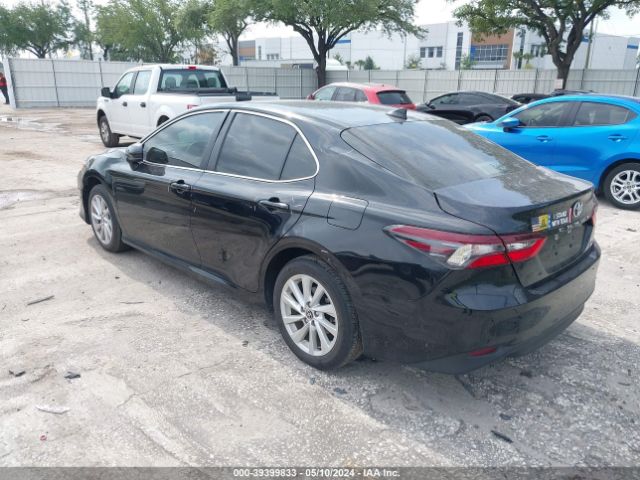 Photo 2 VIN: 4T1C11AK6PU798597 - TOYOTA CAMRY 